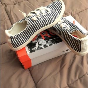 New Roxy tennis shoes